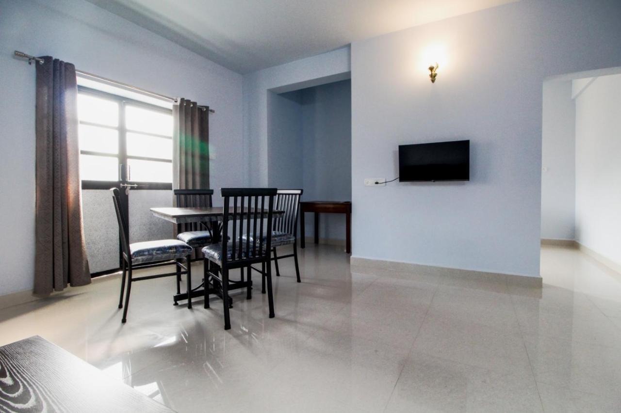 Monteiro Towers Hotel Candolim Buitenkant foto