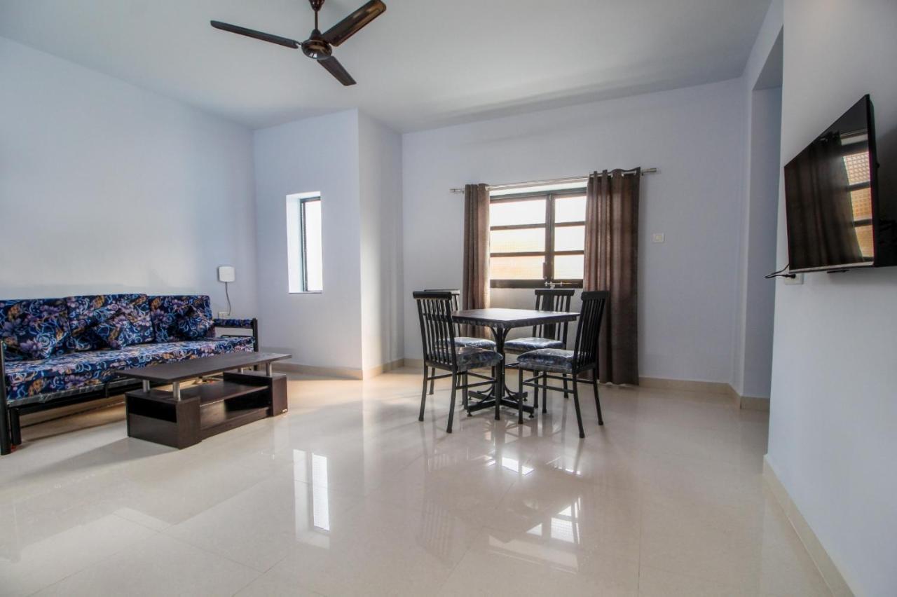 Monteiro Towers Hotel Candolim Buitenkant foto
