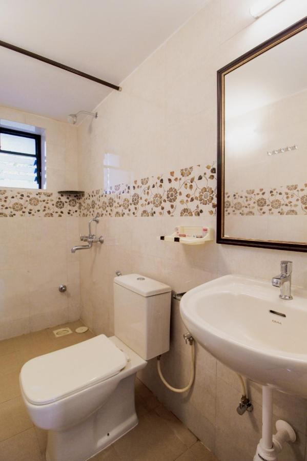 Monteiro Towers Hotel Candolim Buitenkant foto