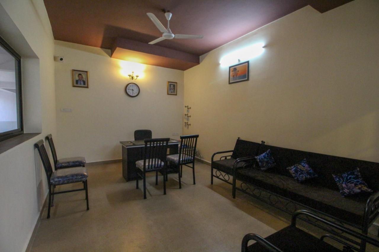 Monteiro Towers Hotel Candolim Buitenkant foto