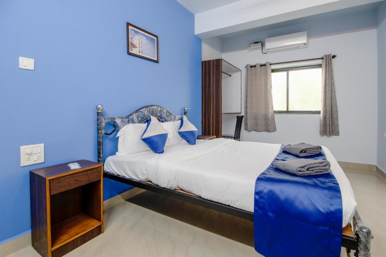 Monteiro Towers Hotel Candolim Buitenkant foto