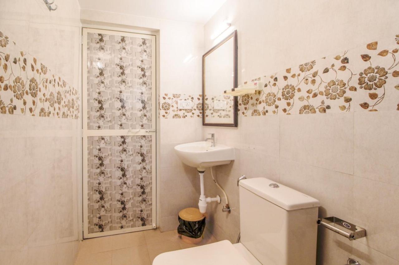 Monteiro Towers Hotel Candolim Buitenkant foto
