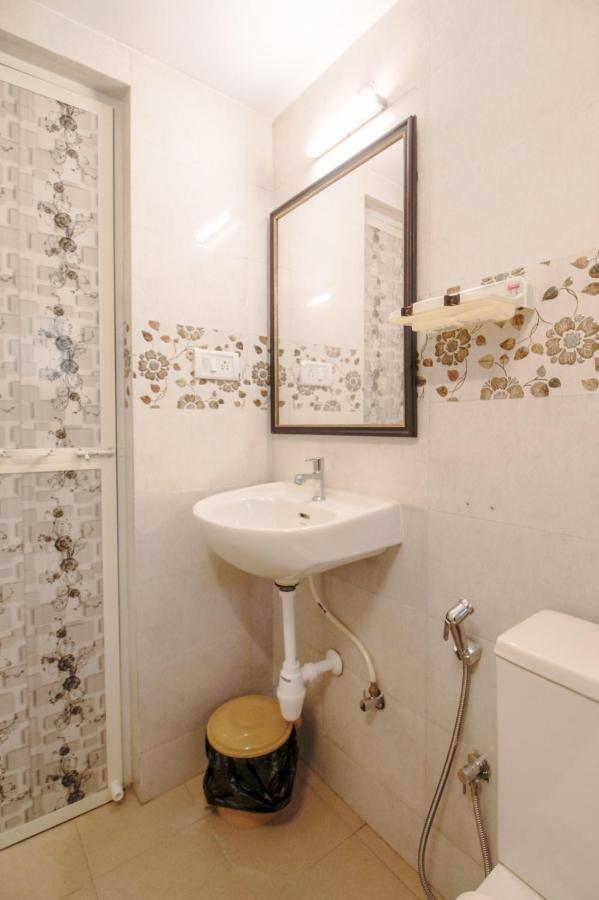 Monteiro Towers Hotel Candolim Buitenkant foto